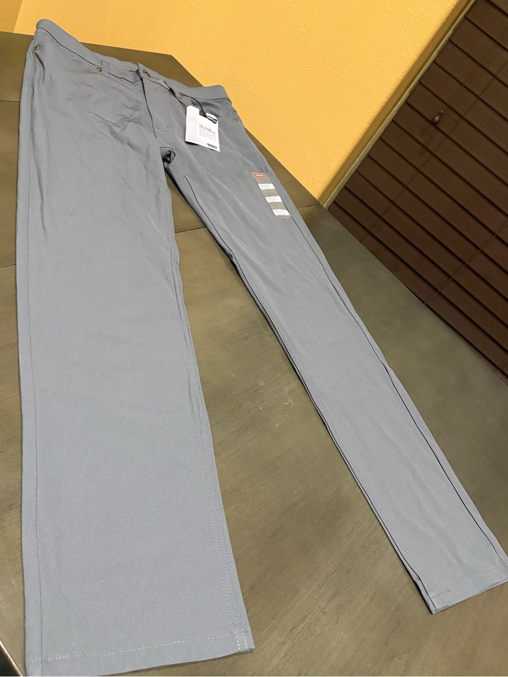 Levi's 511™ Slim Tech Pants in size 33x32 NWT